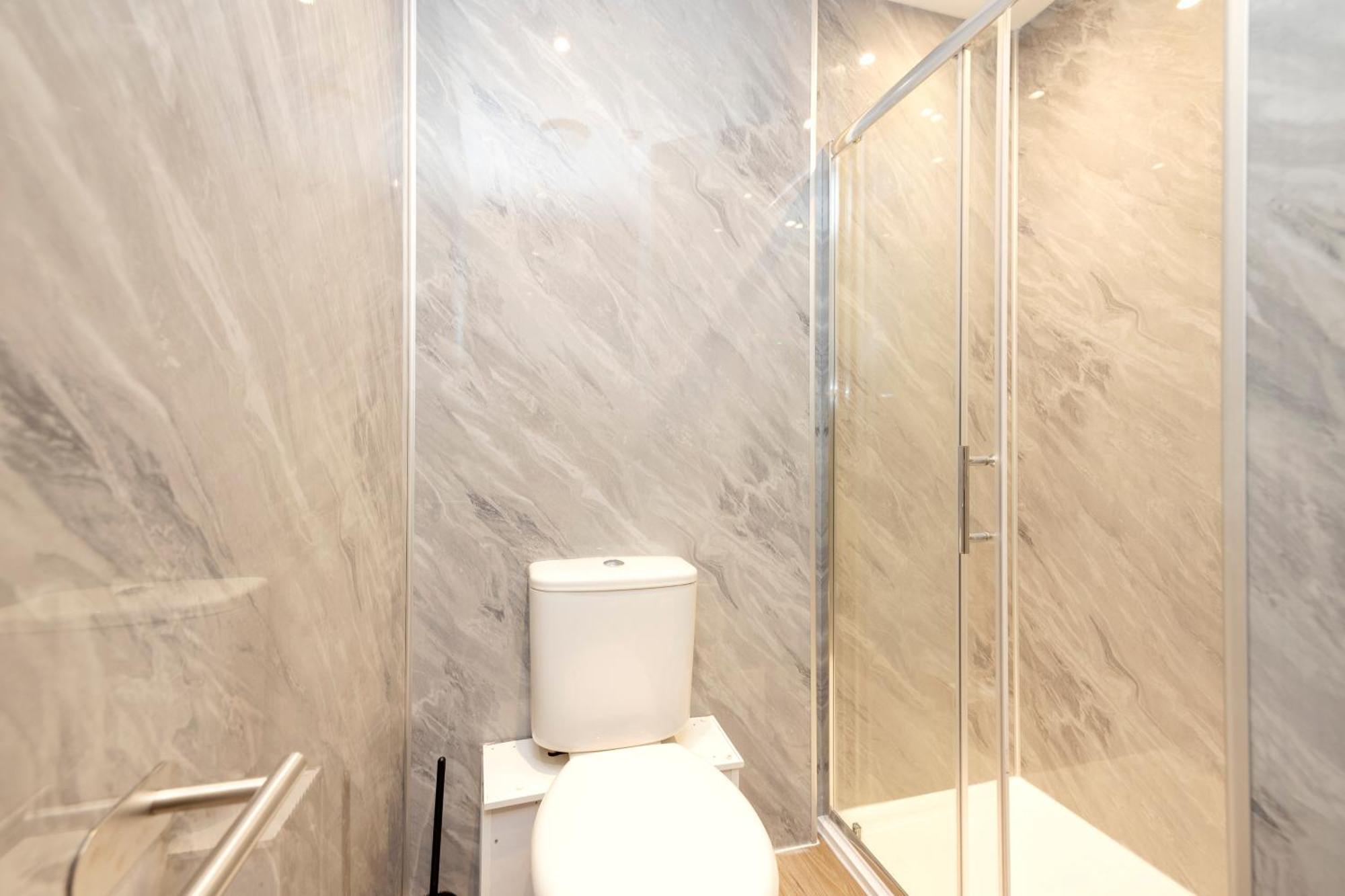 Joivy 3Br Flat In Haymarket With Free Parking EDI Buitenkant foto